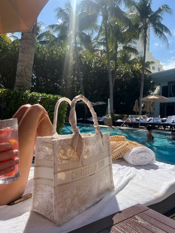Celebs & their 2023 summer bags