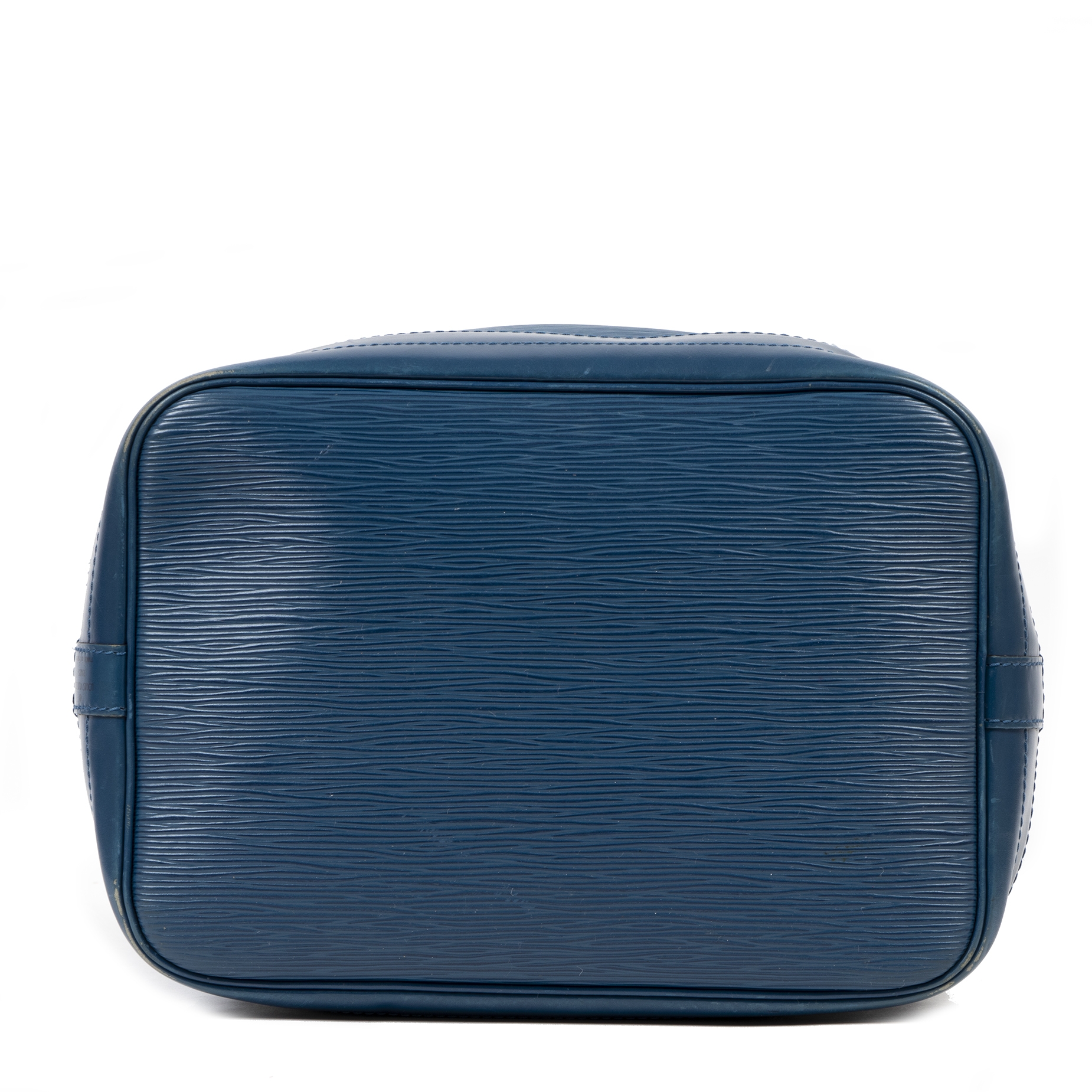 1216_louis_vuitton_noe_epi_buc