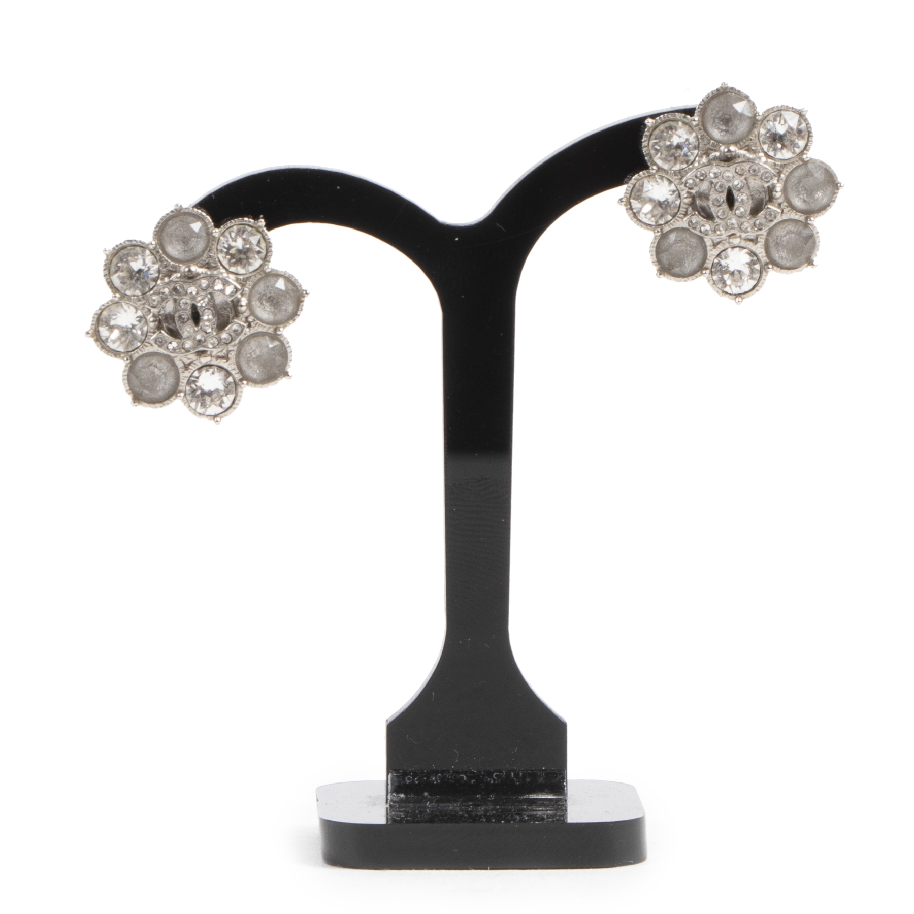 ルアン 1354_chanel_round_white_earing