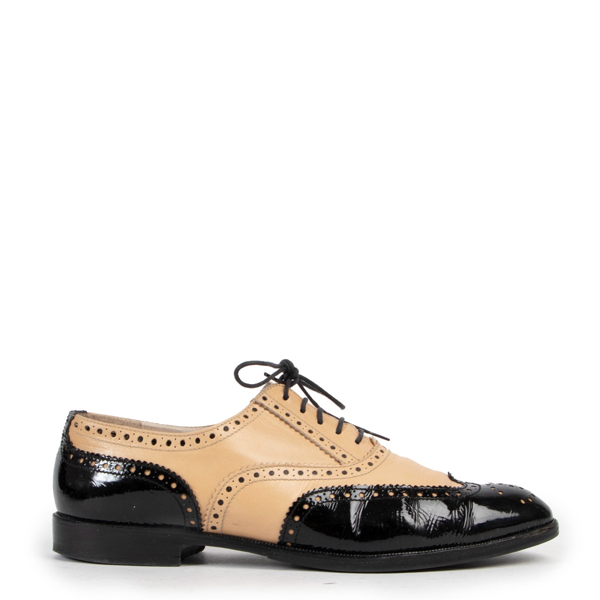 1436_chanel_beige_and_black_pa