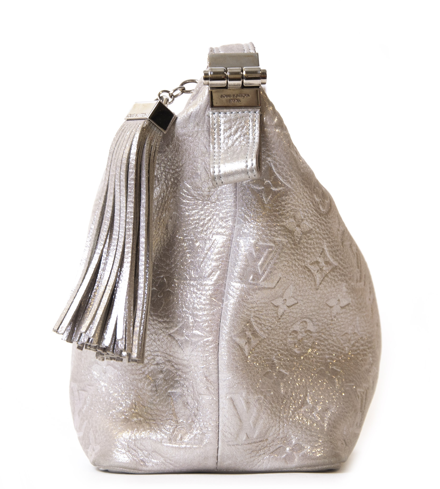 LOUIS VUITTON Monogram Shimmer Halo Hand Bag Silver Argent LV Auth 40188  Silvery Cloth ref.887941 - Joli Closet