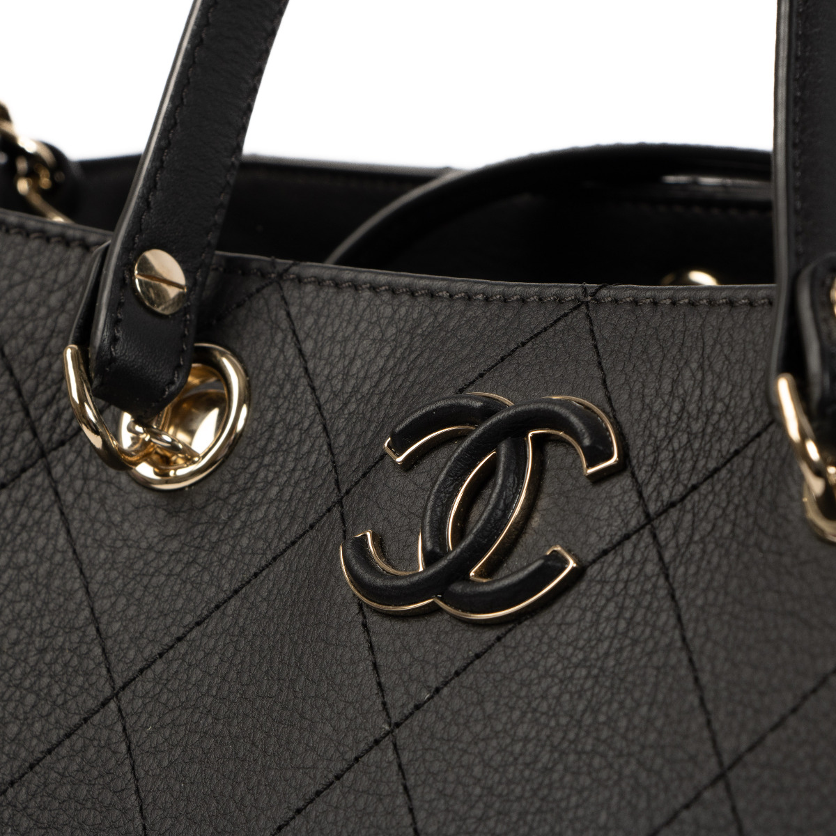 Chanel large store zipped shopping bag