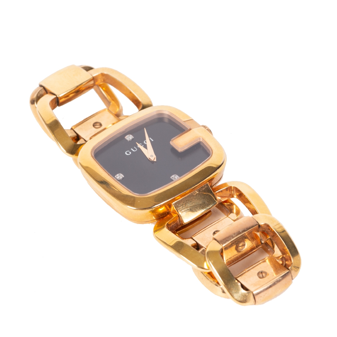 Gucci Rose/Gold Steel Squared Dial Watch ○ Labellov ○ Buy