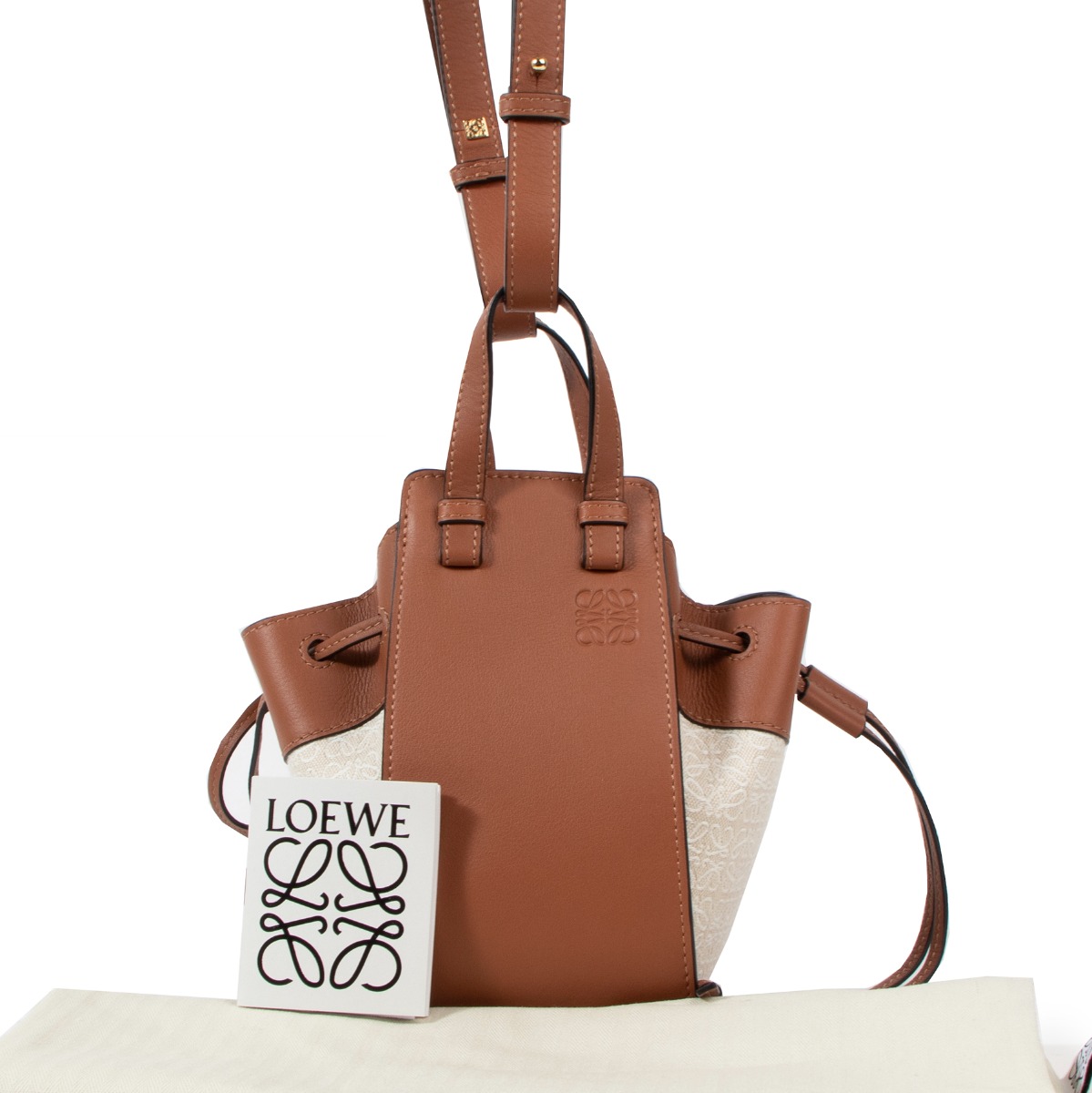 1618_loewe_canvas_shoulder_bag