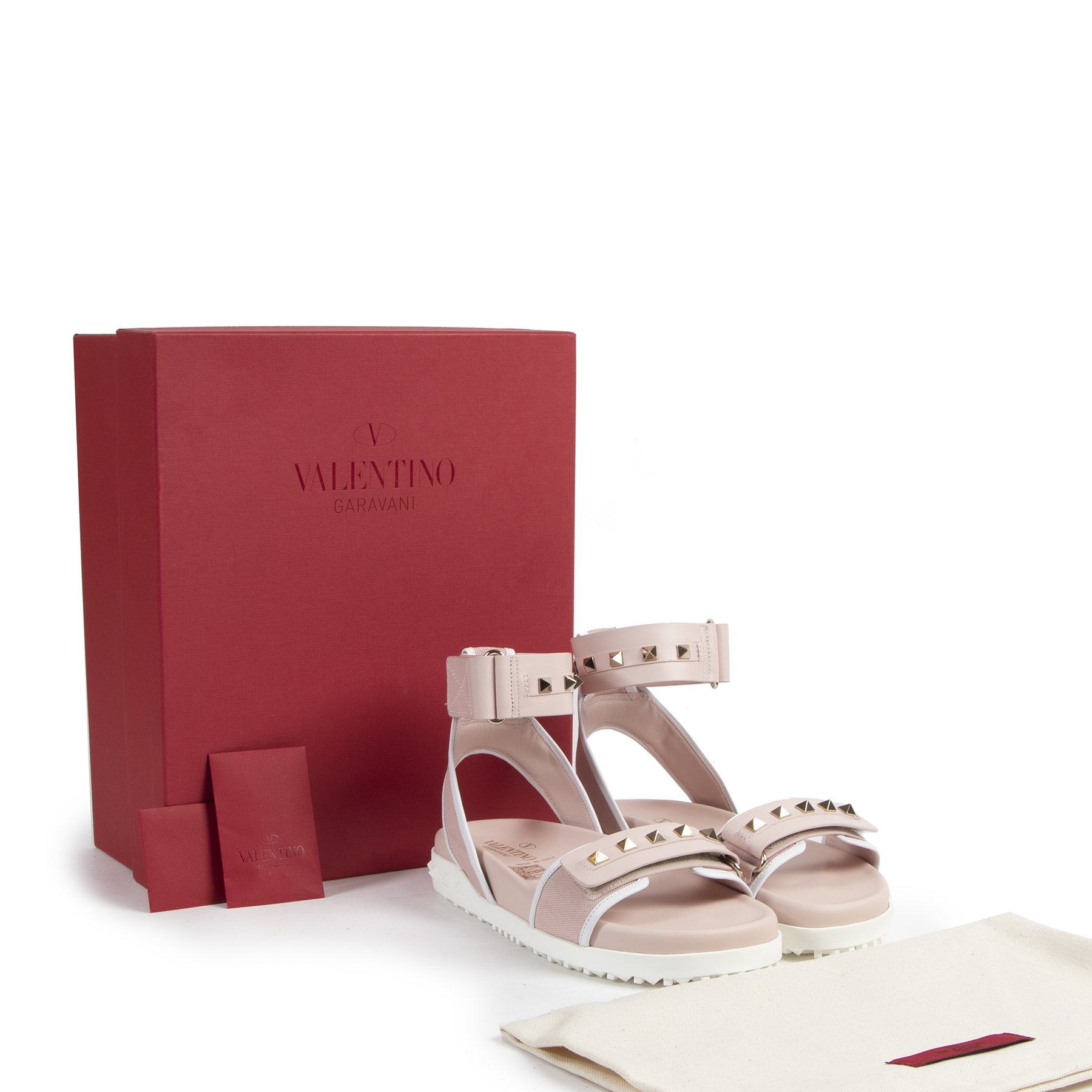 【関税＆送料込み】Valentino Garavani Sandals Valentino Garavani Gold Rockstud Wedge Sandals - size 39.5