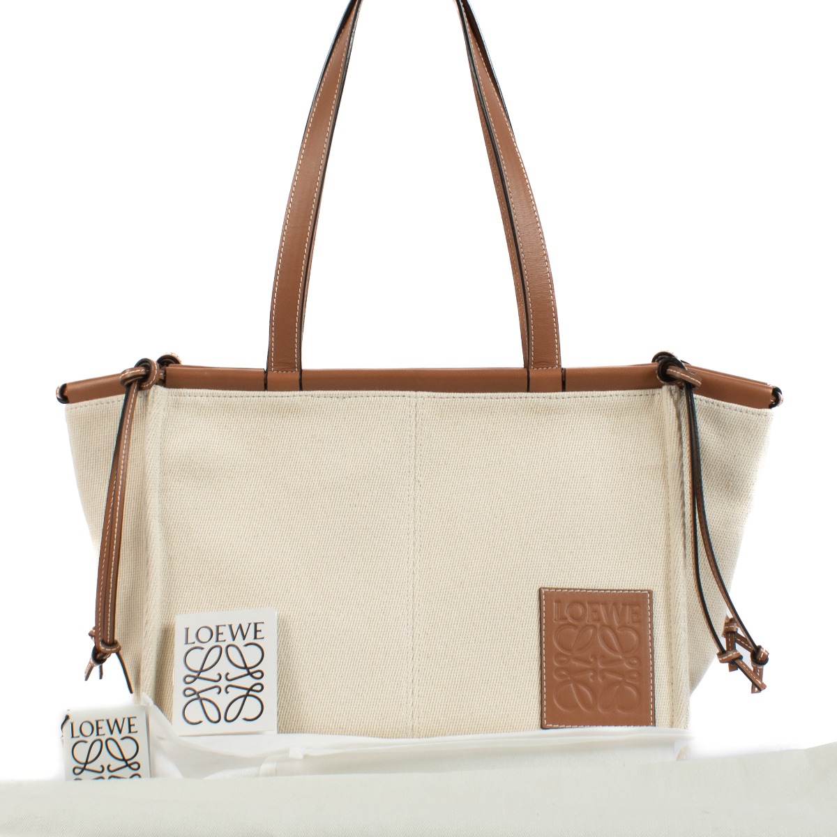 178_loewe_canva_beige_shoulder
