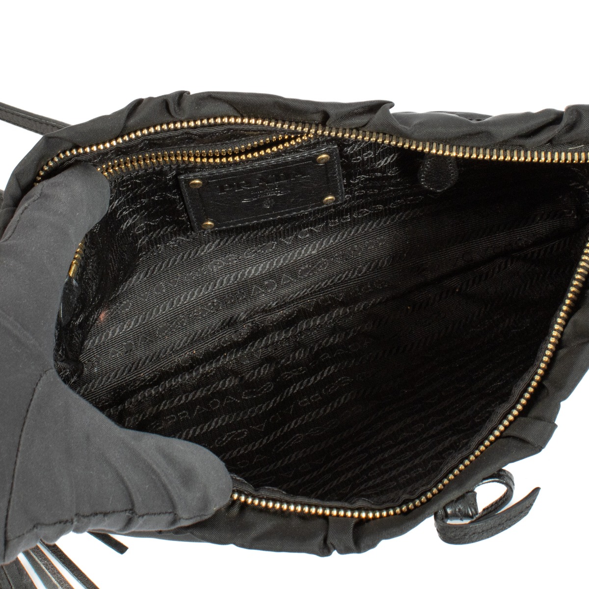 ショルダーバッグ PRADA Black Leather And Nylon Crossbody Bag Prada Black Nylon and Leather Logo Double Zip Crossbody Bag