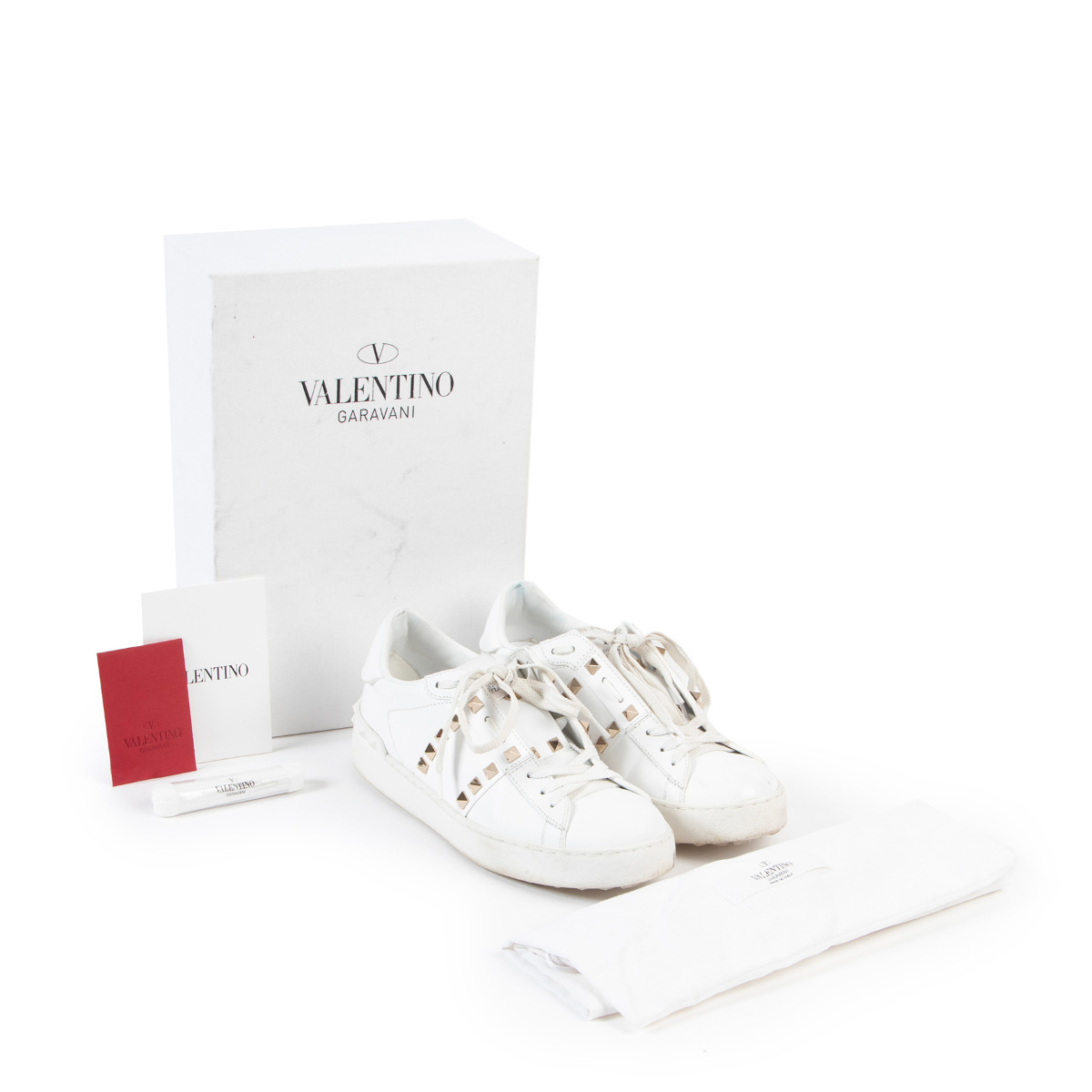 1867_valentino_white_sneackers.jpg