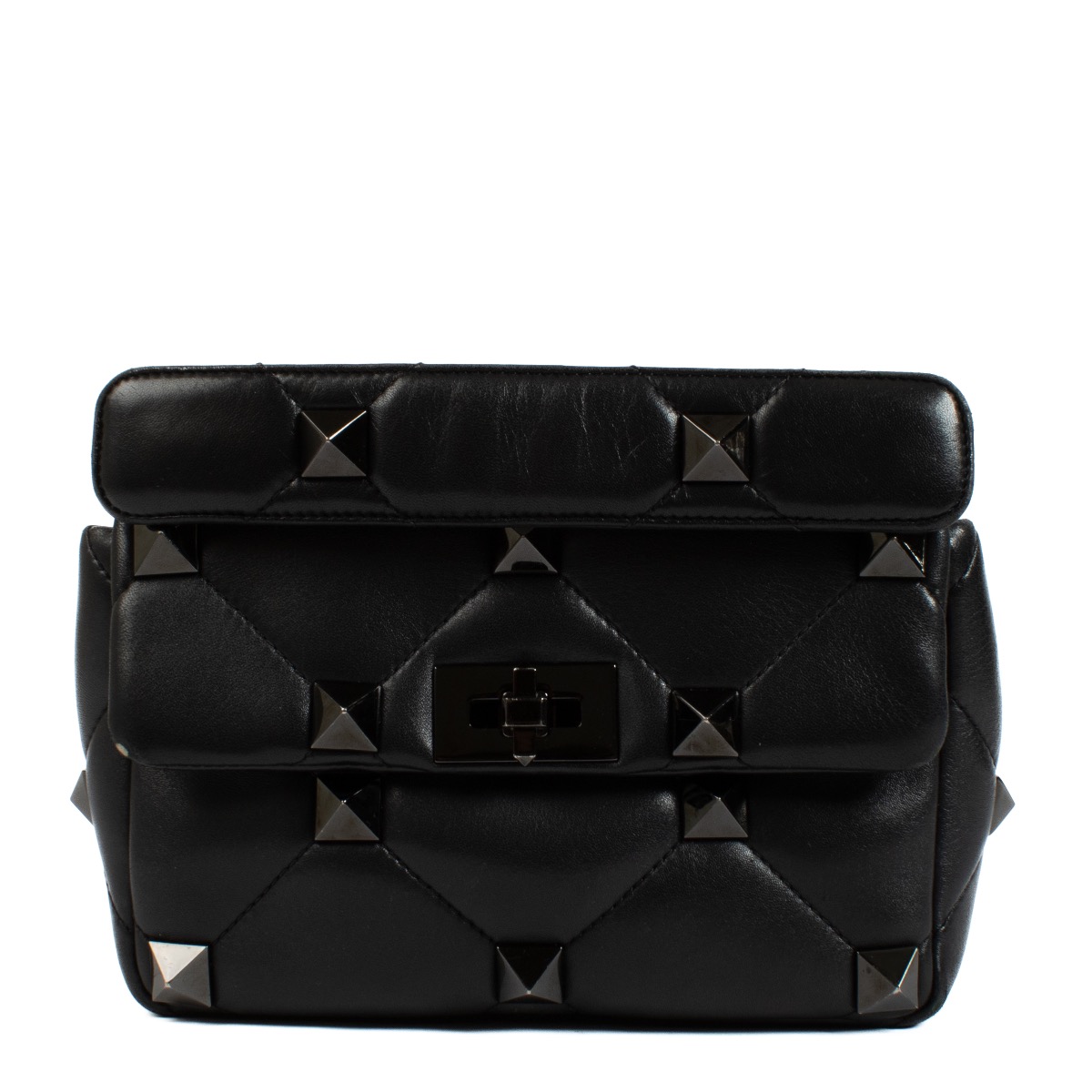 【関税&送料込】Valentino Garavani Black Nappa Leather Mediu Valentino Garavani Quiltie 67 Medium Shoulder Bag in Quilted