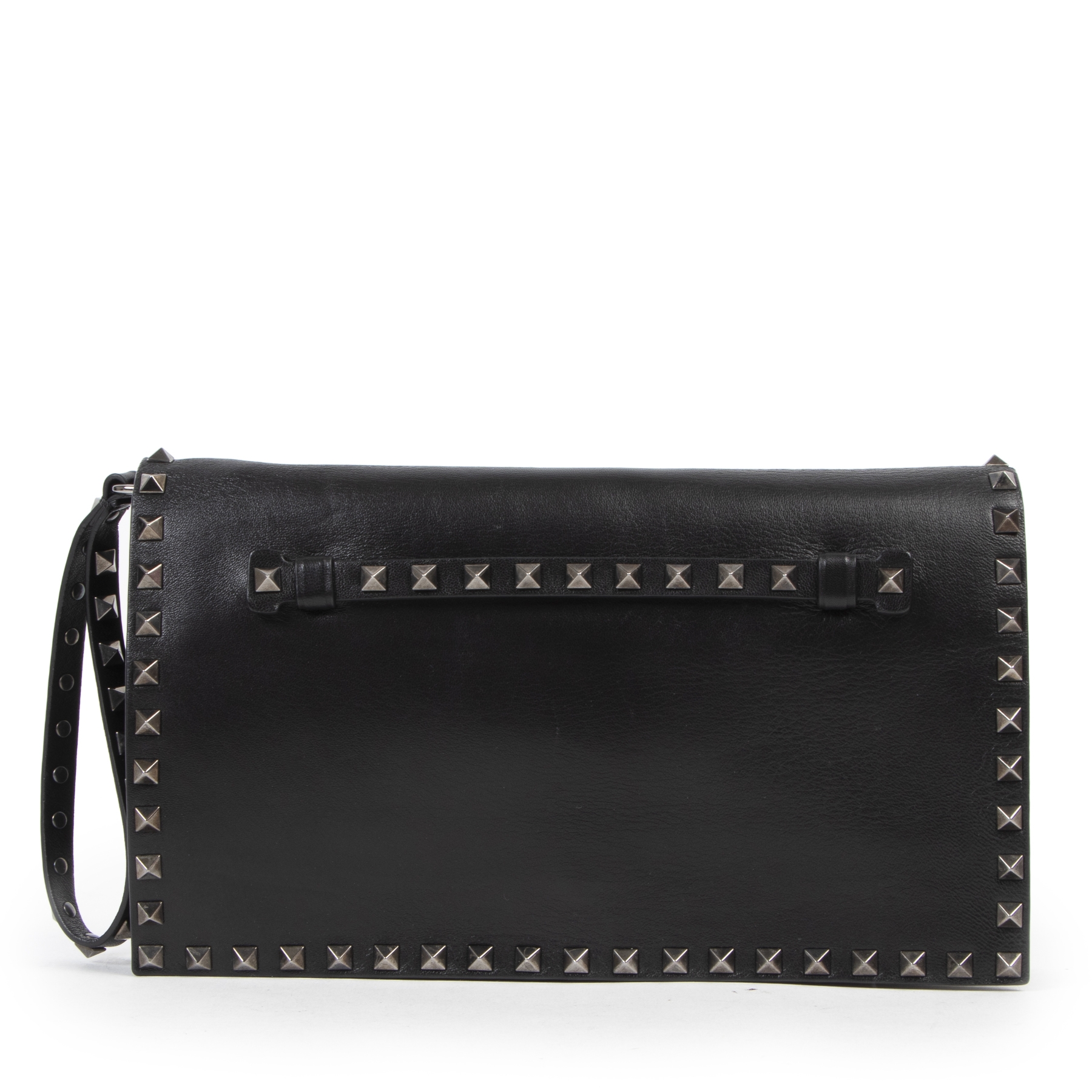 Valentino Garavani All Black Rockstud Clutch ○ Labellov