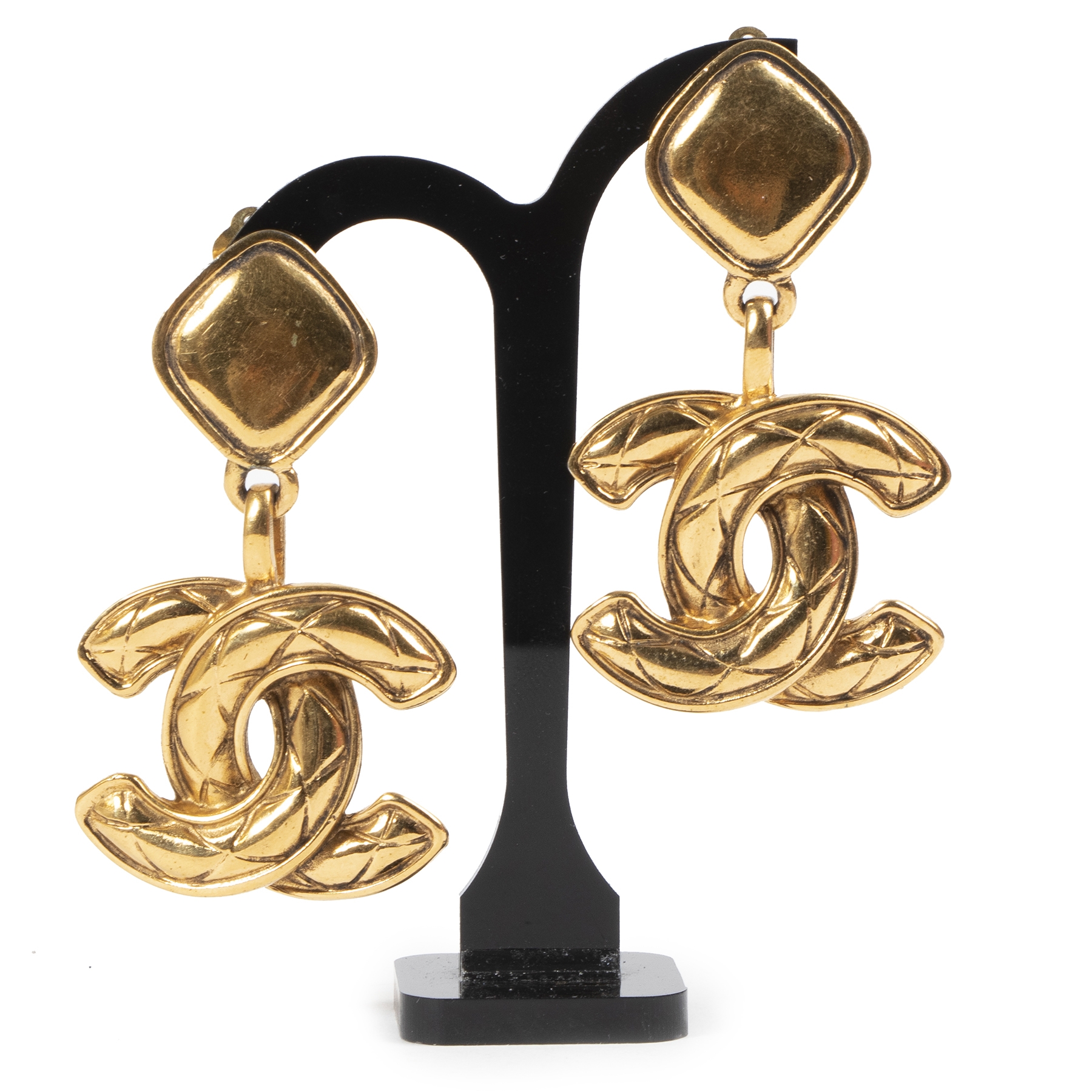Chanel Vintage Quilted CC Dangling Earrings ○ Labellov ○ Buy and Sell  Authentic Luxury