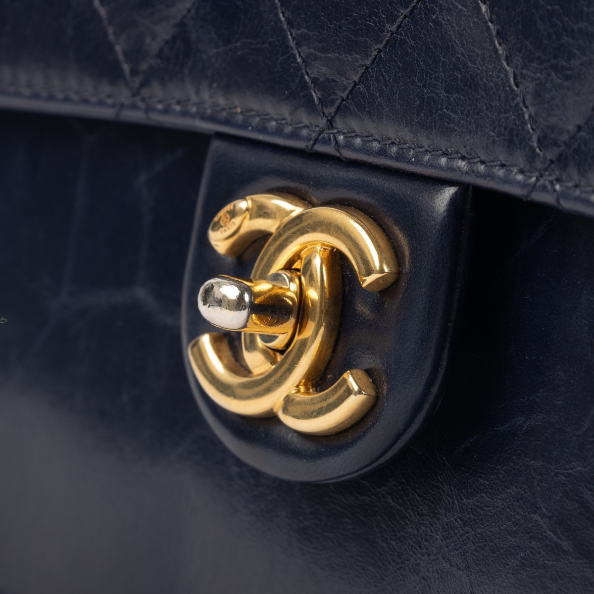 【ヴィンテージ】Rank:S☆Chanel Blue Series20 Medium Flap Bag Chanel Classic Flap Bag - Medium – Lux Second Chance