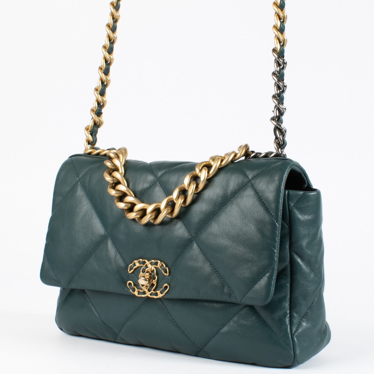Chanel Green Large Chanel 19 Bag ○ Labellov ○ Buy and Sell