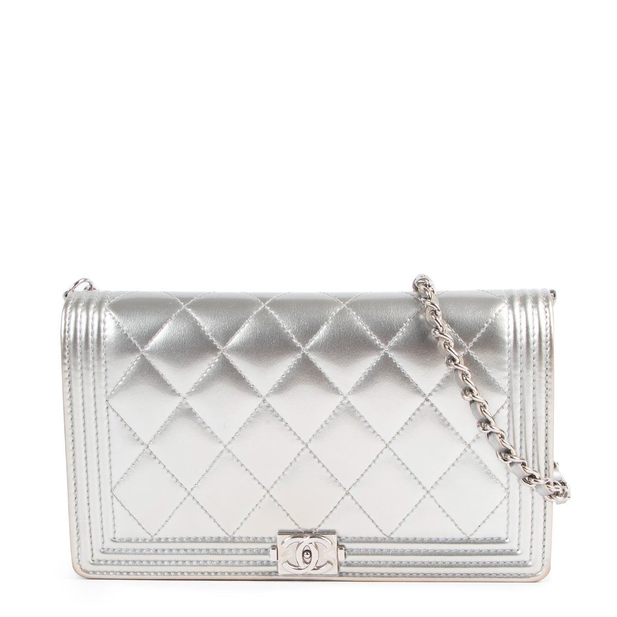 CHANEL - Calfskin Quilted Cambon Red / Silver Wallet On Chain - Crossb -  BougieHabit