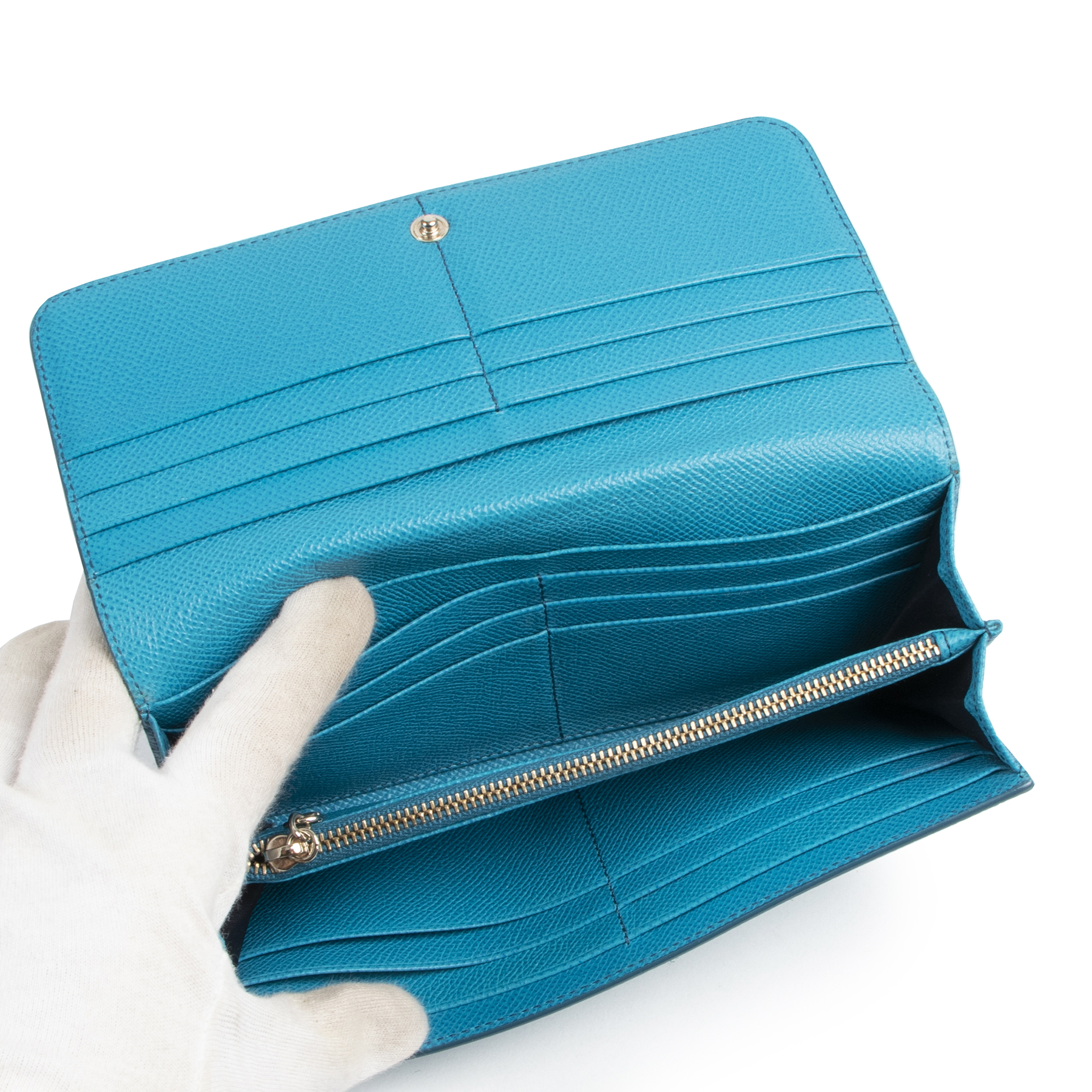 Tod's★素敵！Blue Zip Continental Wallet with Black T-panel Tod's☆素敵！Blue Zip Continental Wallet with Black T-panel