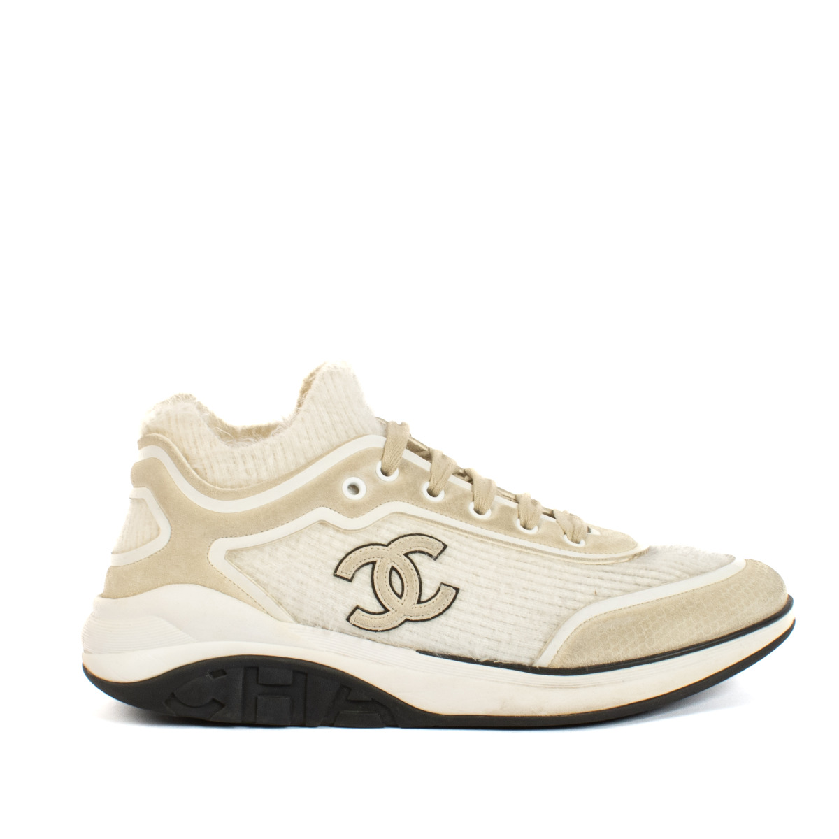 Chanel beige sneakers discount