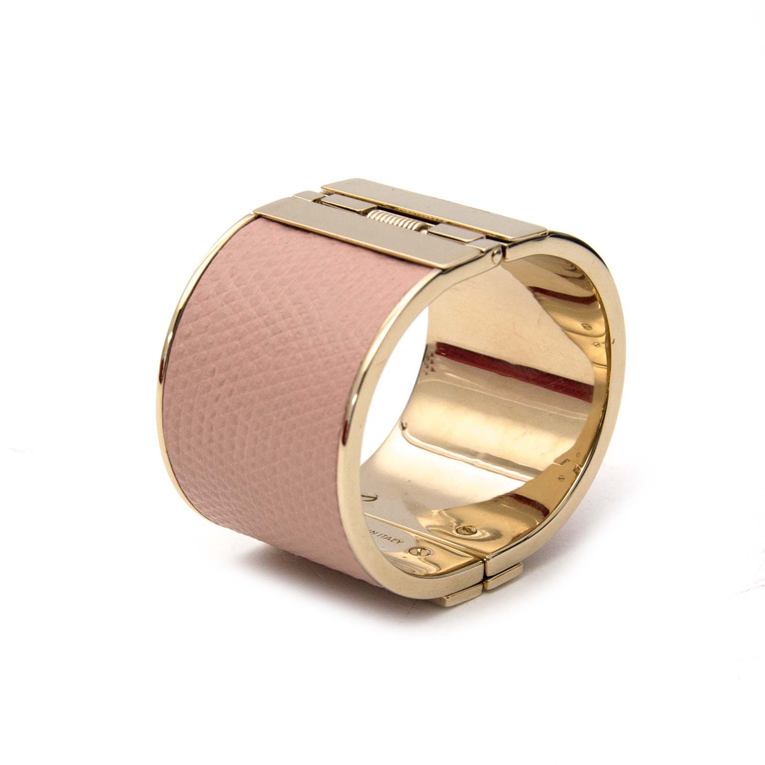 burberry-pink-bracelet-.jpg