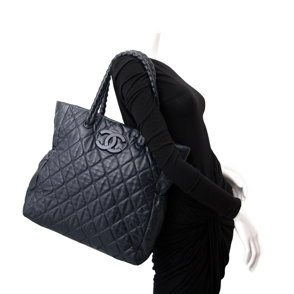 Chanel Large Leather Tote Bag in navy leather Labellov Buy and
