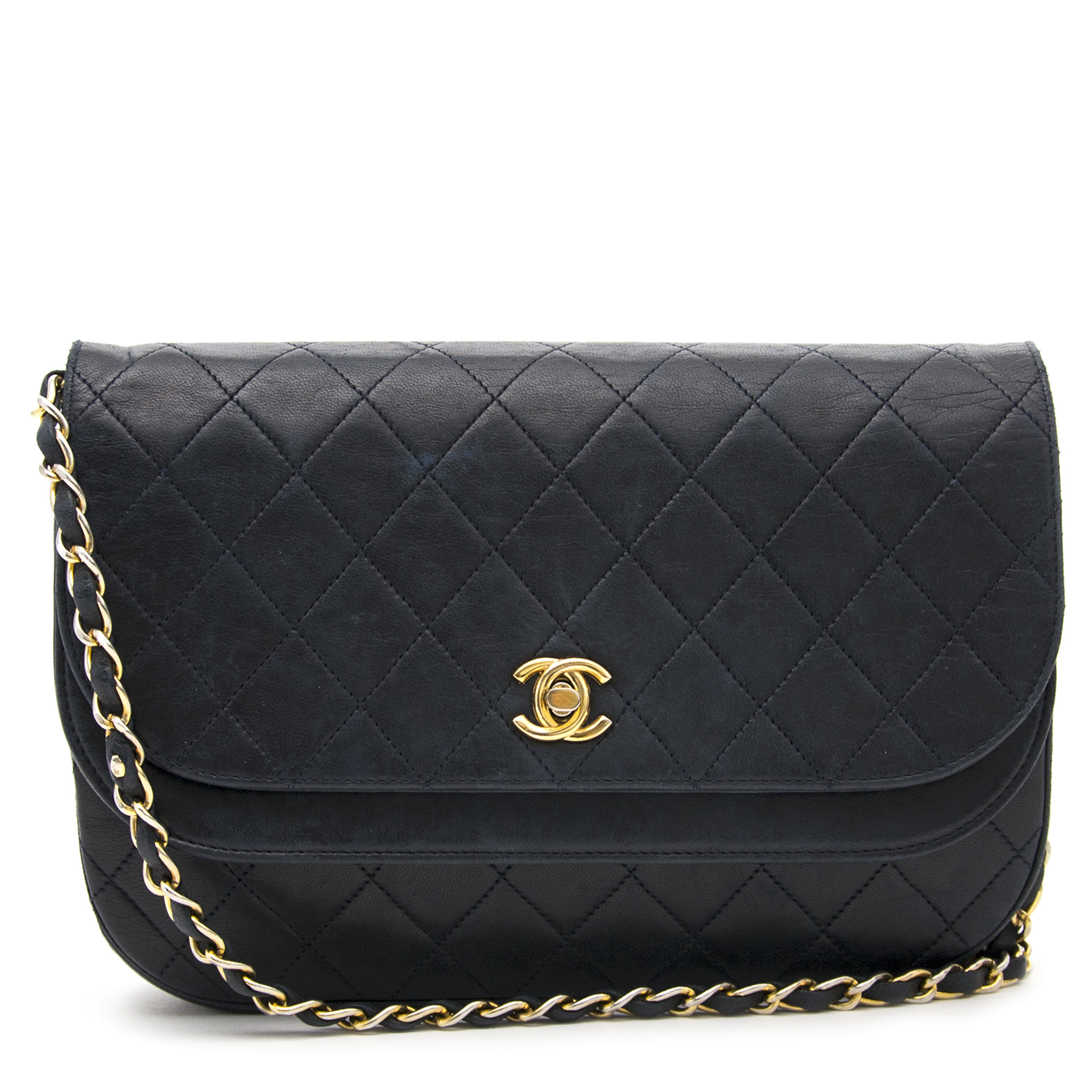 Chanel Vintage Dark Blue Flap Bag ○ Labellov ○ Buy and