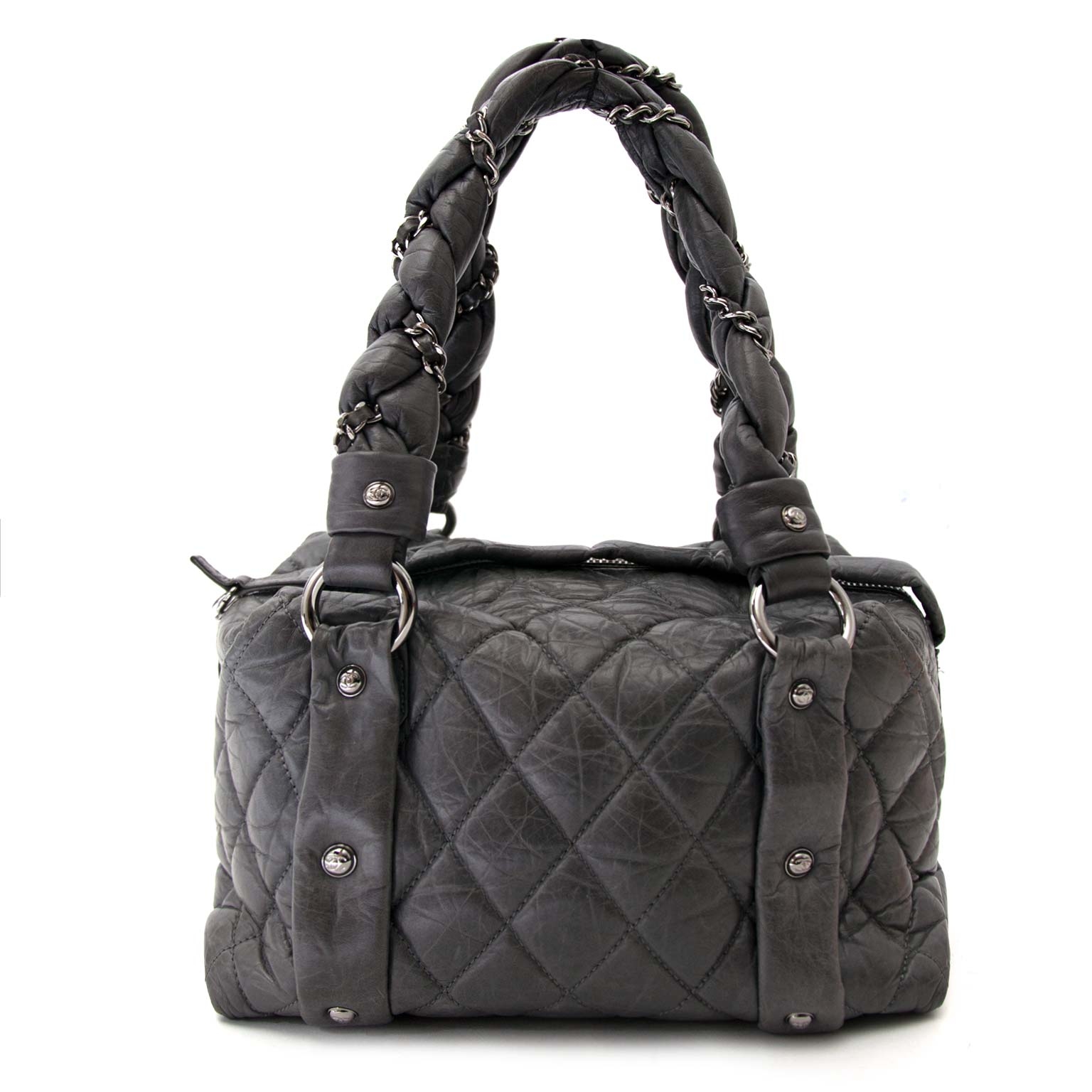 Chanel Grey Quilted Zipper Bag ○ Labellov ○ Buy and Sell