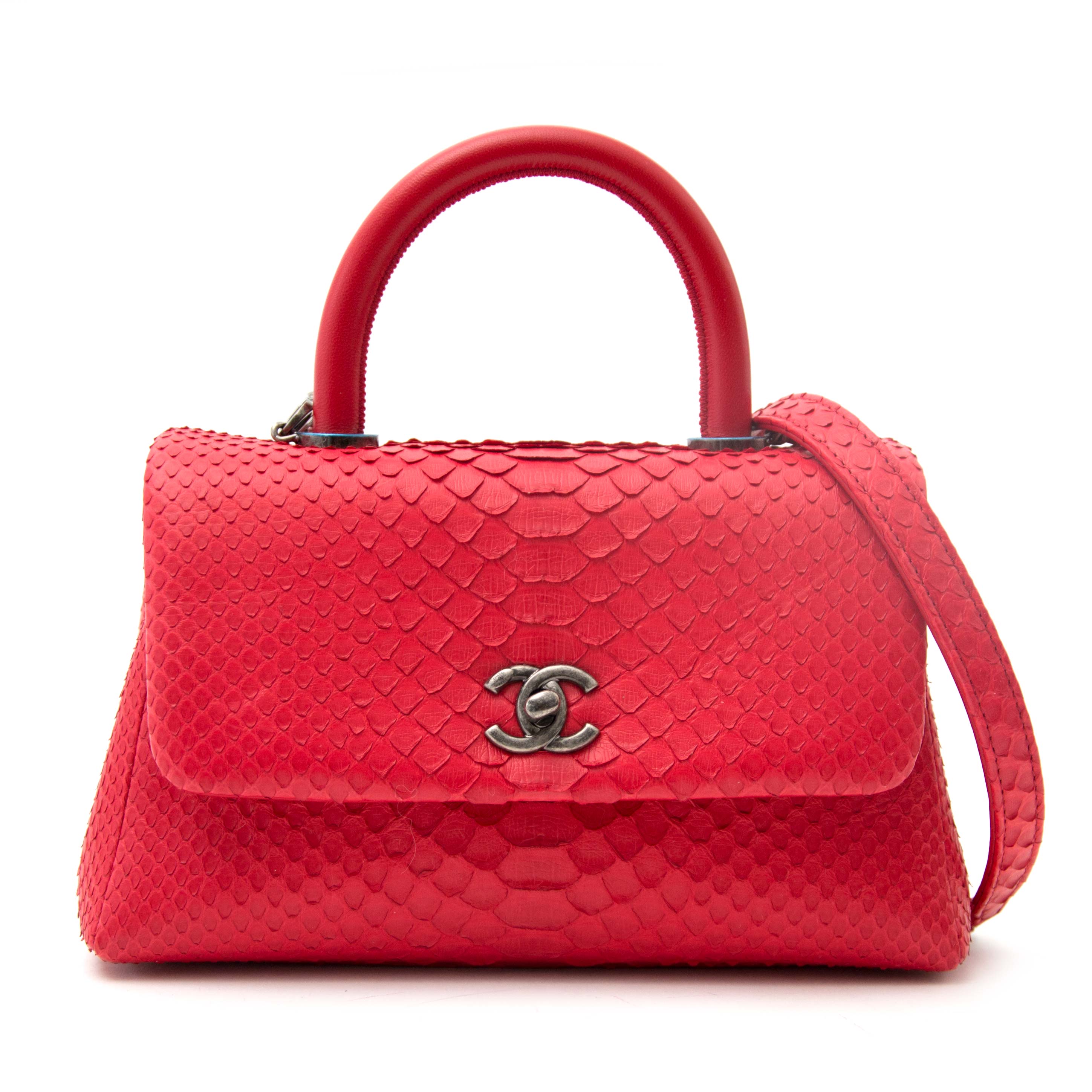 Chanel Coco Handle PM flap bag in cream caviar leather with burgundy lizard  handle - DOWNTOWN UPTOWN Genève