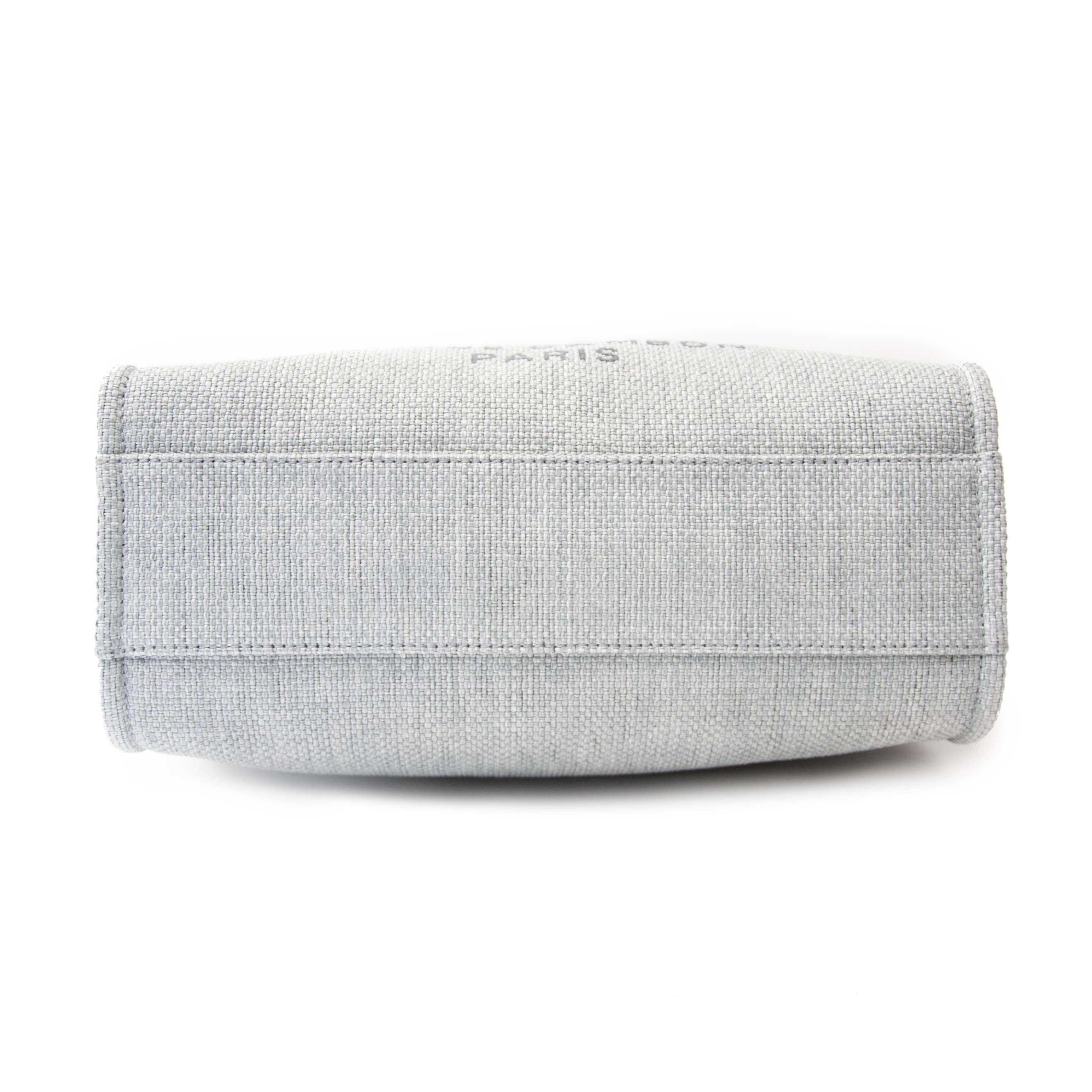 Chanel Deauville 31 Rue Cambon Tote Bag ○ Labellov ○ Buy and