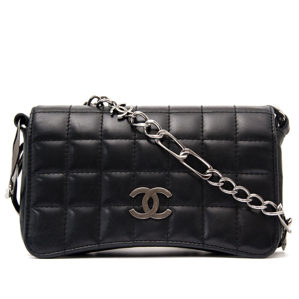 Chanel Black Quilted Shoulder Bag Labellov Buy and Sell Authentic