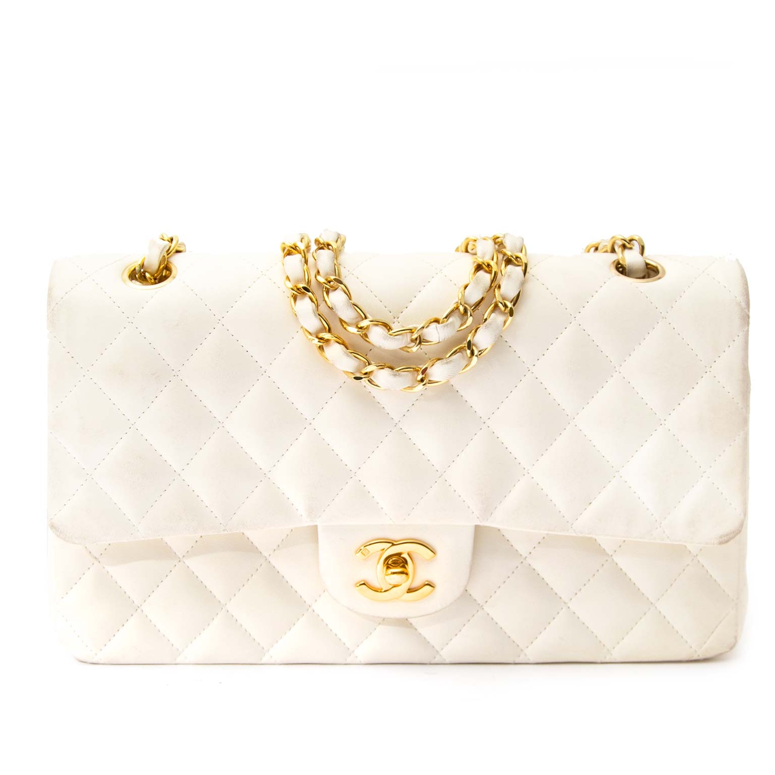 photo by @beatriceforsell / Chanel classic flap / white / gold