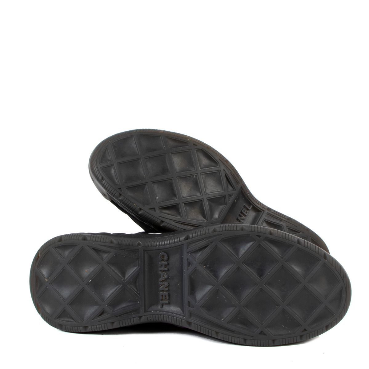 chanel_black_bottom_sneakers.jpg chanel_black_bottom_sneakers.jpg