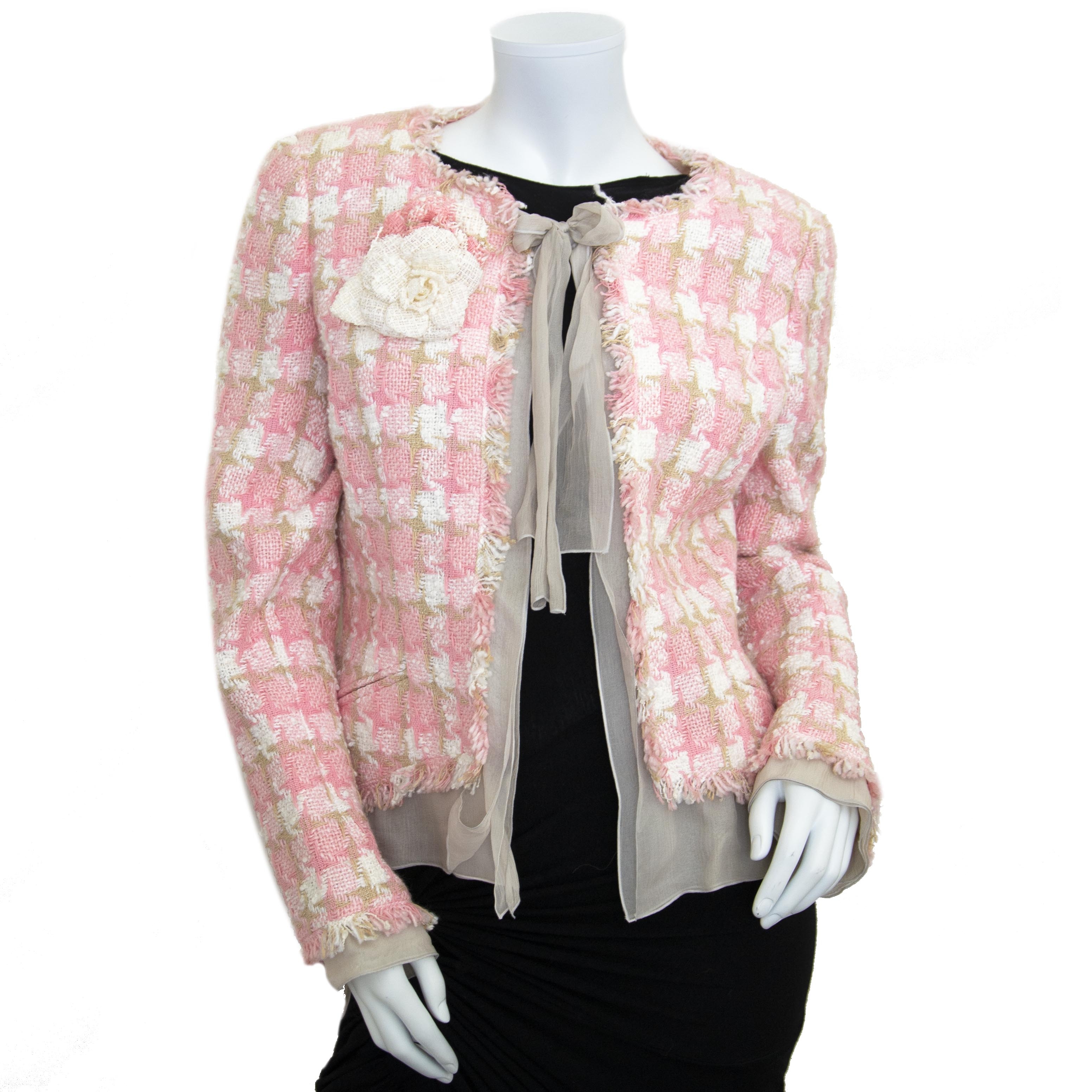 Chanel Pink Tweed Jacket - size FR42 ○ Labellov ○ Buy and Sell Authentic  Luxury