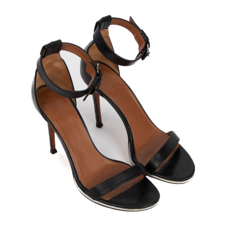 Black best sale cuff heels
