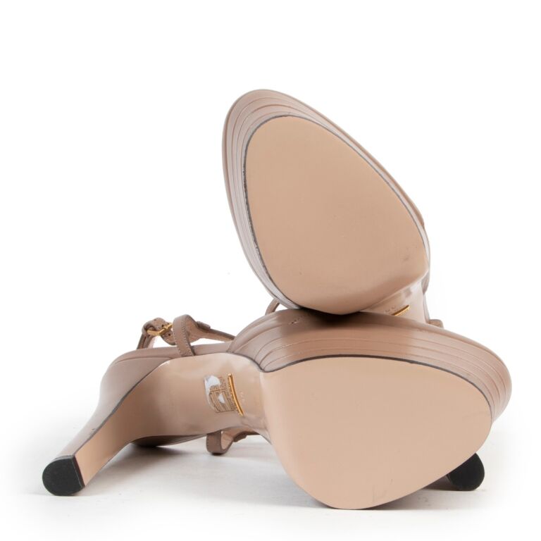 Gucci Taupe Angel Leather Platform Pumps size 39 Labellov