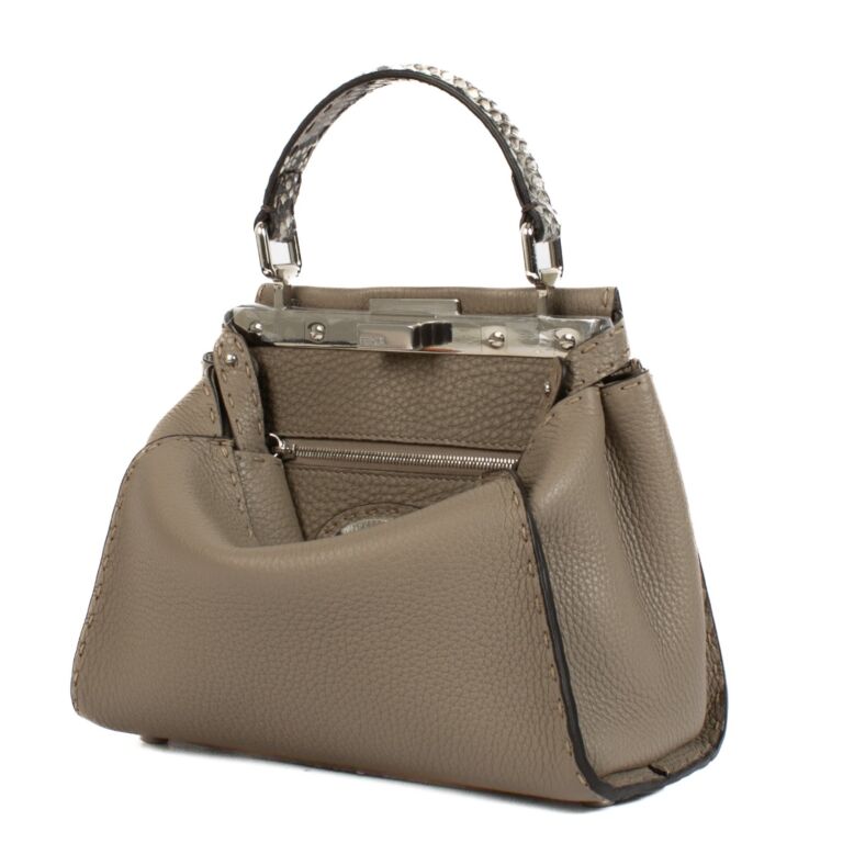 AQ003　FENDI　peek-a-boo　selleria　ウォレット AQ003 FENDI peek-a-boo selleria ウォレット