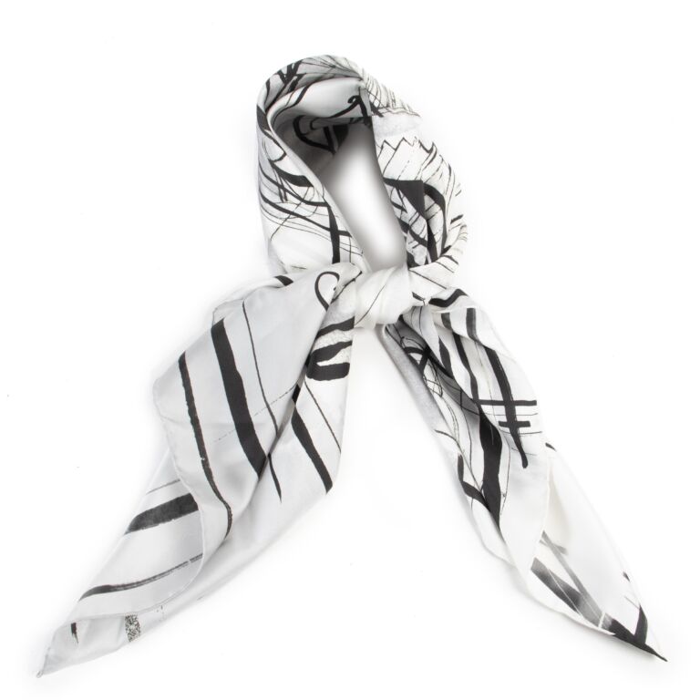 Chanel 31 Rue Cambon Silk Scarf ○ Labellov ○ Buy and Sell