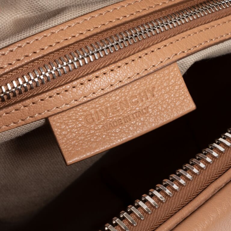 Givenchy discount tag bag