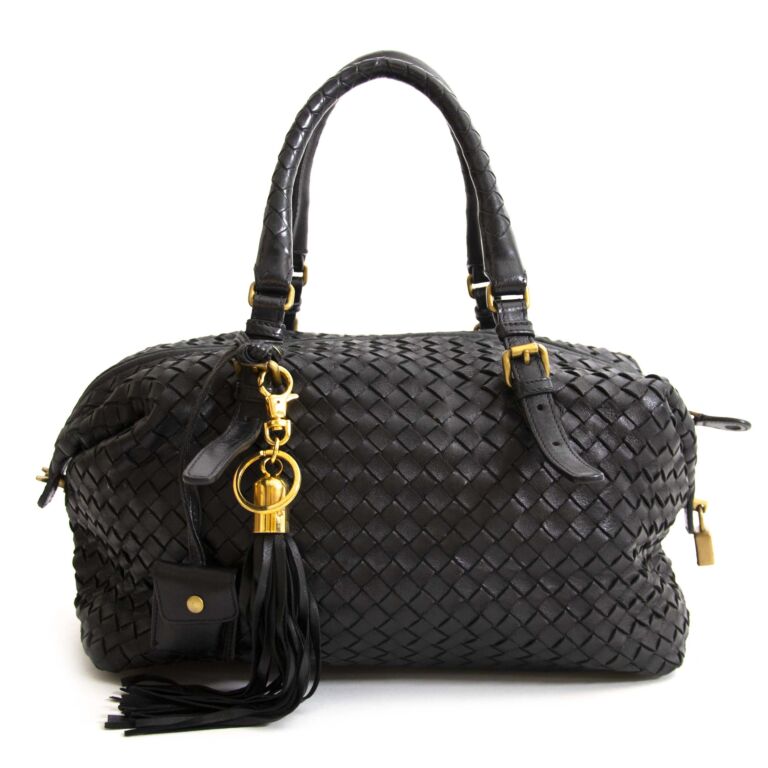 Bottega Veneta Nero Intrecciato Nappa Small Shoulder Bag in Black