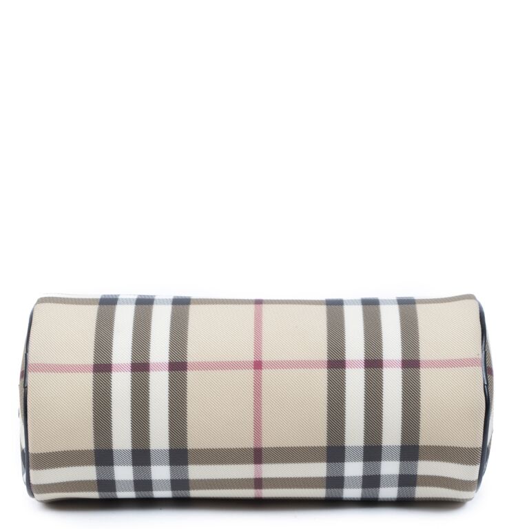Burberry online shop international shipping