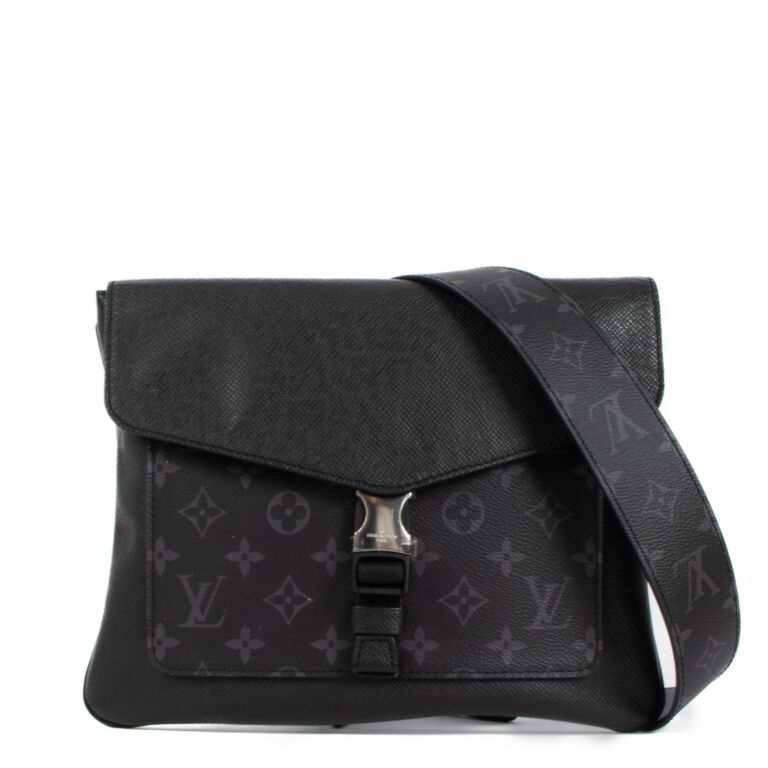 【あす楽対応】 Louis Vuitton Taigarama Outdoor Flap Messenger ○ Labellov バッグ