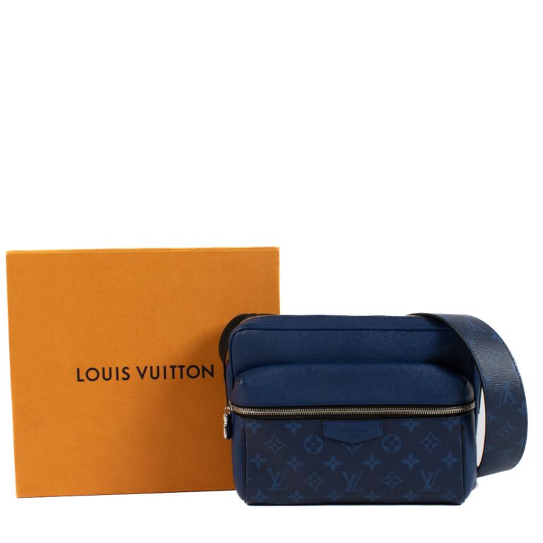 Louis vuitton 2025 blue messenger bag