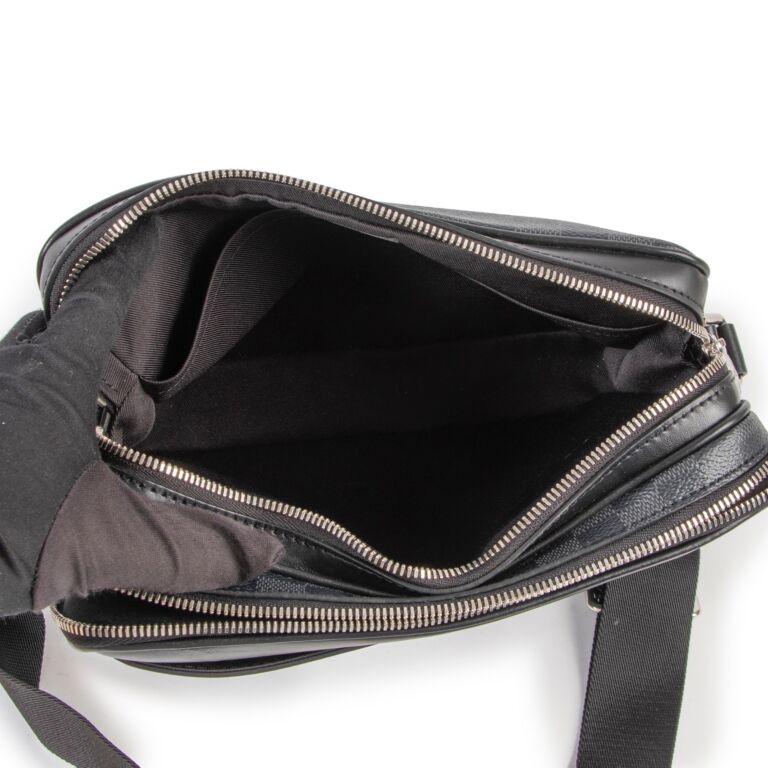 Louis-Vuitton Daniel Graphite Trocadero Messenger Bag For Men for Sale in  Glendale, CA - OfferUp