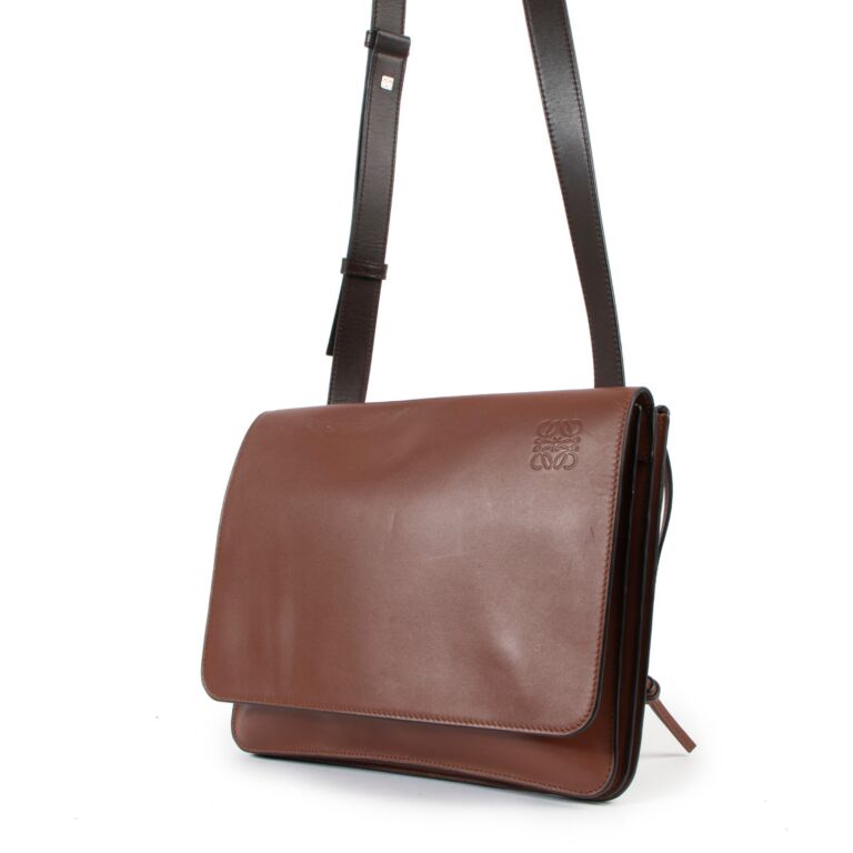 Loewe gusset flat crossbody bag clearance