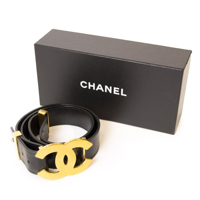 Chanel Black Leather Gold CC Logo Belt - Size 80 ○ Labellov