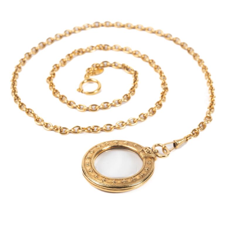 Second hand 2025 chanel necklace