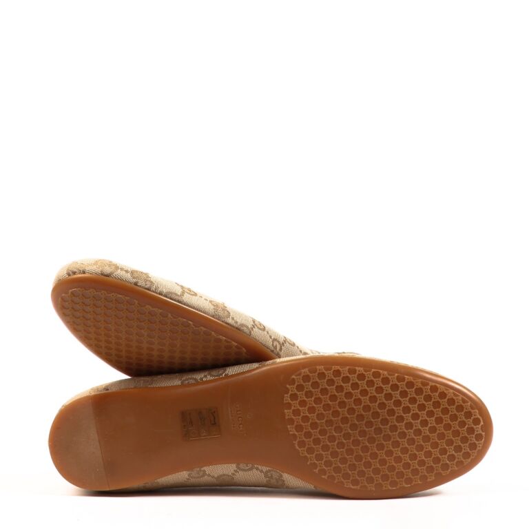 Gucci GG Canvas Ballet Flats ○ Labellov ○ Buy and Sell