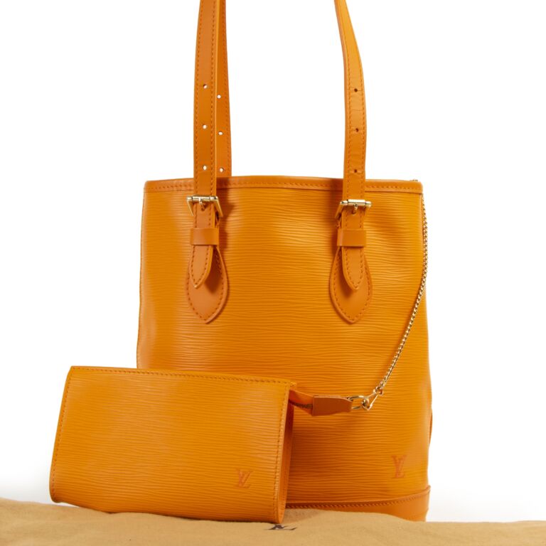 Vintage Louis Vuitton Petit Bucket Bag in Mandarin Epi Leather