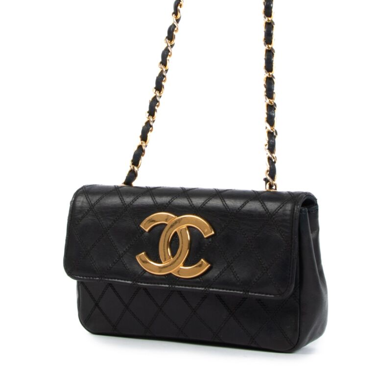 Chanel Black Lambskin CC Mini Classic Flap Bag ○ Labellov ○ Buy and Sell  Authentic Luxury