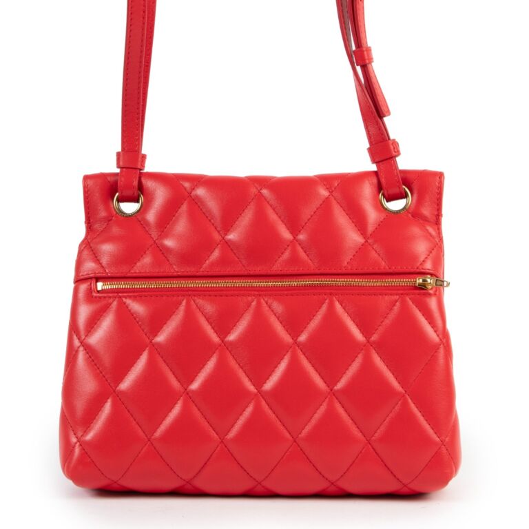 Balenciaga touch 2025 quilted leather clutch
