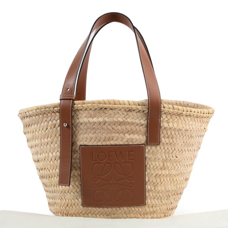 Loewe straw bag medium top