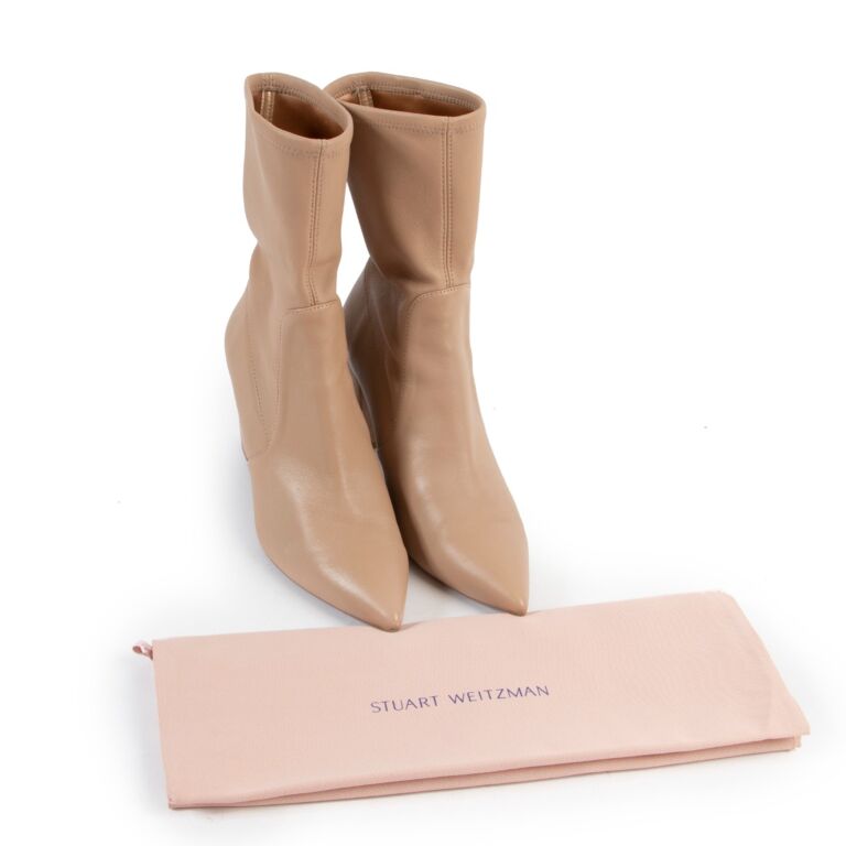 Stuart weitzman beige boots 2025