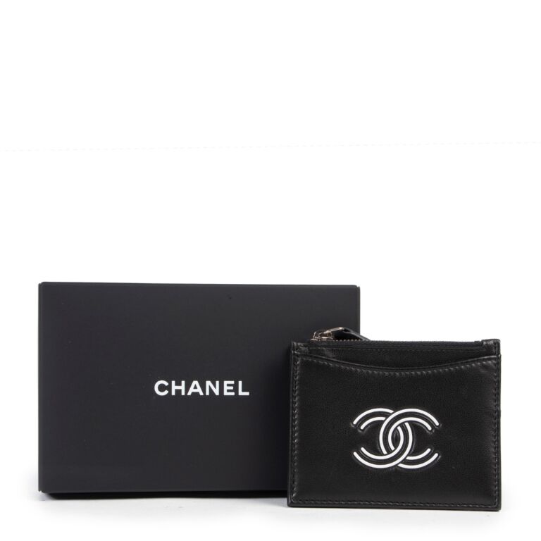 Chanel Black CC Logo Wallet ○ Labellov ○ Buy and Sell Authentic Luxury